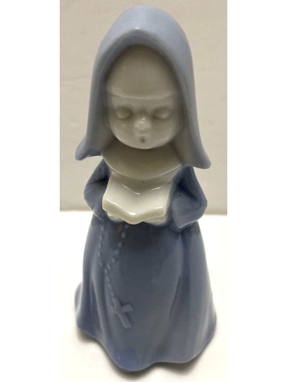 Porcelain Nun Vintage Figurine Glossy Blue & White Glaze Singing Sweet Face 3.5"
